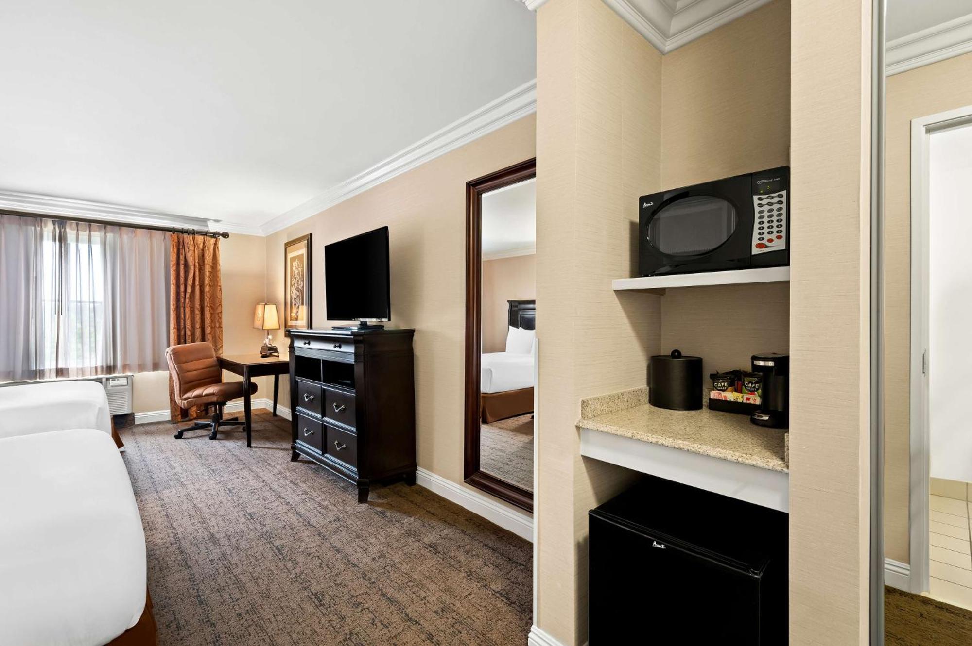 Best Western Ontario Mills Mall Buitenkant foto