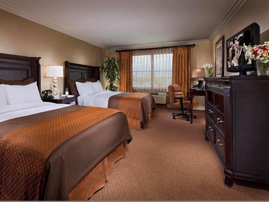 Best Western Ontario Mills Mall Buitenkant foto